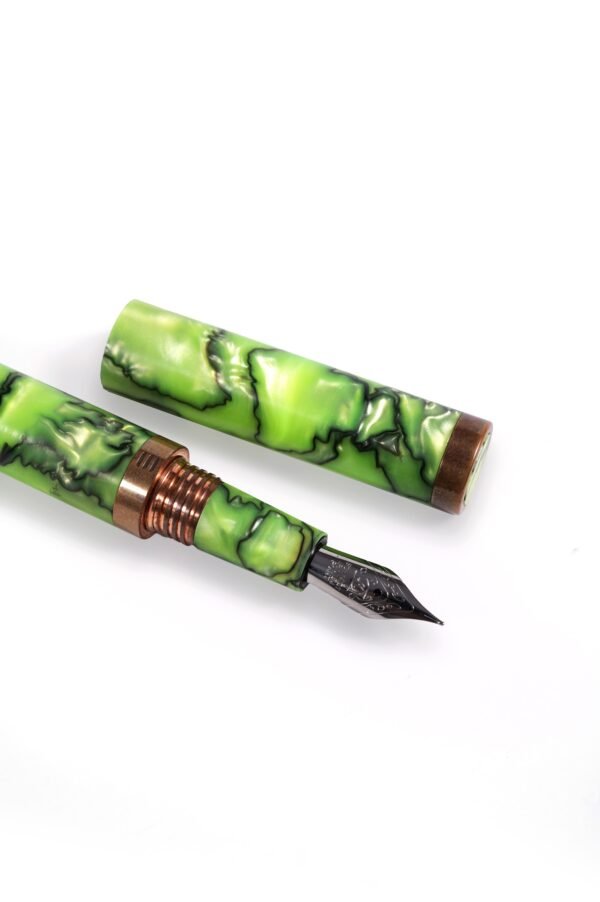 Acrylic Fountain Pen - Green - Image 4